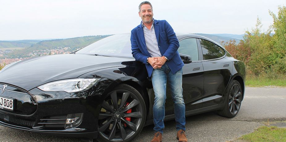 62-thomas-jakob-tesla-rijder-super-enthousiast-over-memonizercar Straling en elektrosmog in (elektrische) auto's
